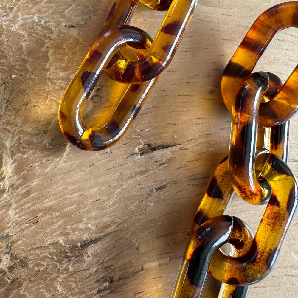 NWOT Tuckernuck Tortoiseshell Chain Link Earrings - Picture 2 of 4